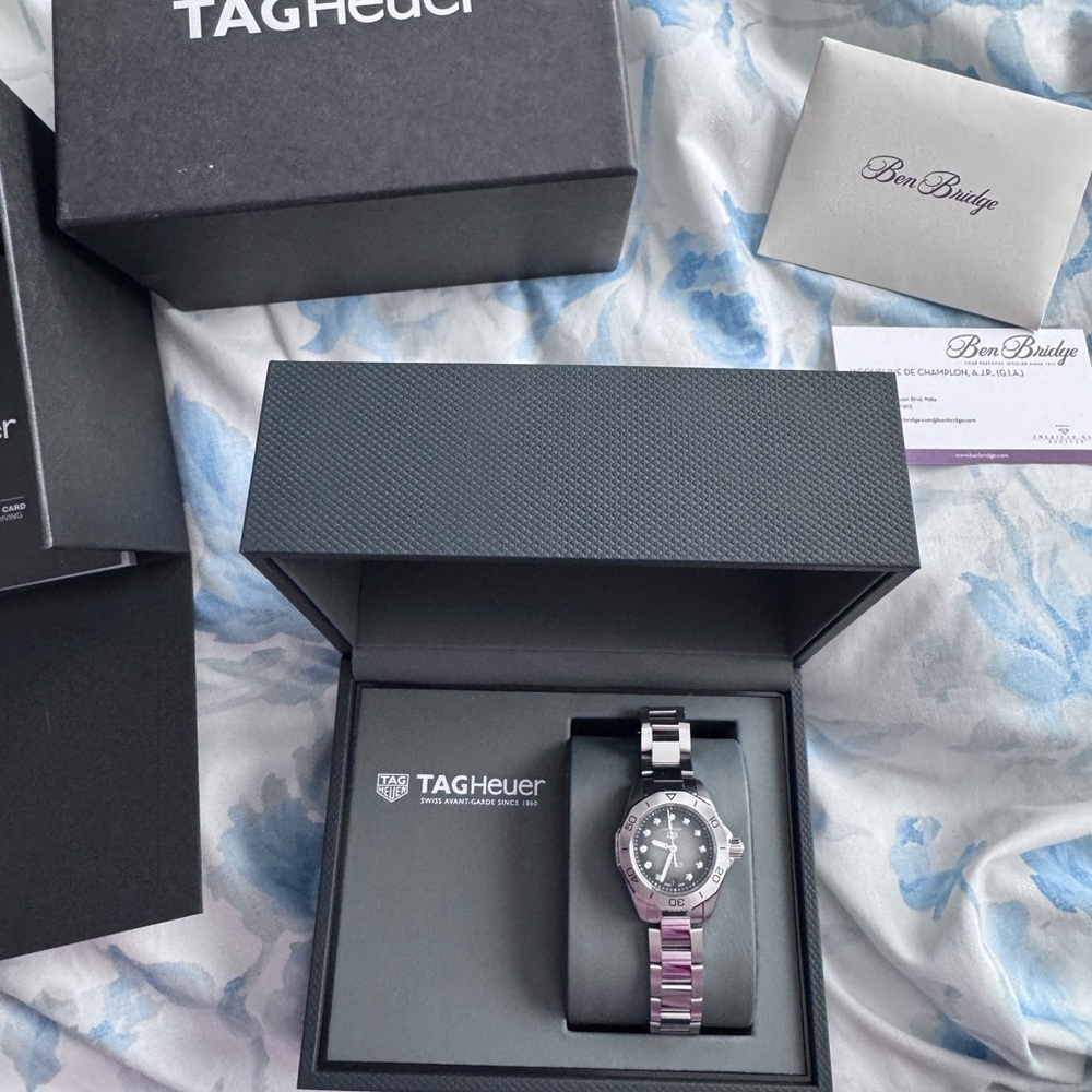LIKE NEW LADIES TAG HEUER AUTOMATIC WATCH WITH DIAMONDS